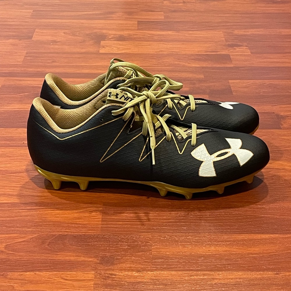 Under Armour Nitro Low ‘Black Gold ’ (size mens 13.5)